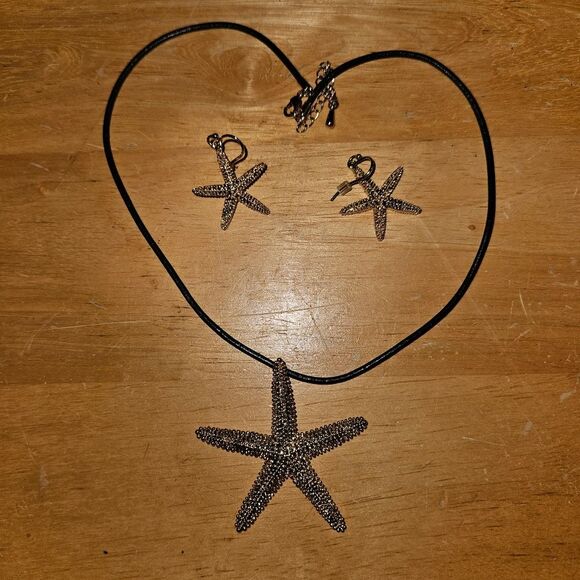Ocean Starfish Necklace & Earrings Set Silvery Copper Tone Nautical Jewelry - Picture 1 of 3